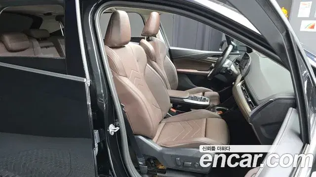 BMW 2 Series Active Tourer 2025 — ფოტო 28/32