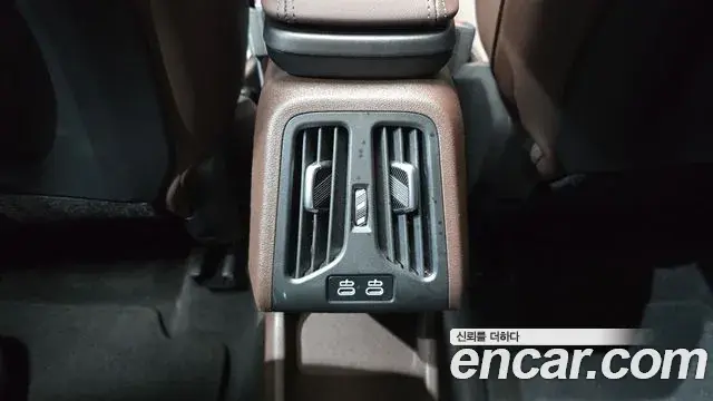 BMW 2 Series Active Tourer 2025 — ფოტო 7/32