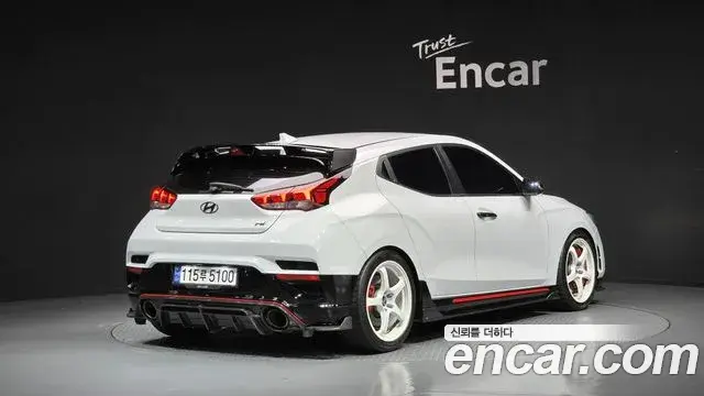 Hyundai Veloster 2020 — ფოტო 17/20