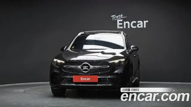 Mercedes-Benz GLC-Class 2024 — Photo 16/20