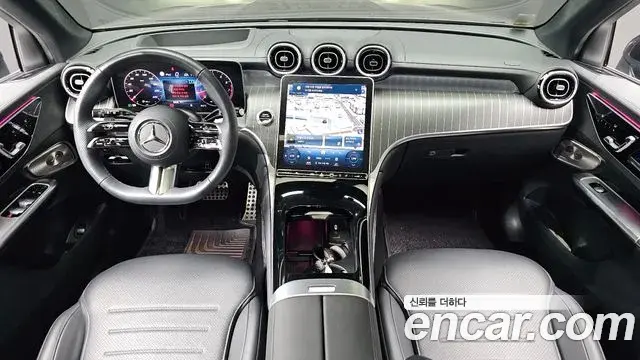 Mercedes-Benz GLC-Class 2024 — Photo 17/20