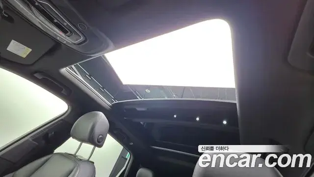 Audi Q7 2021 — ფოტო 33/34