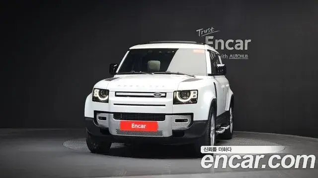 Land Rover Defender 2022 — Фото 3/20