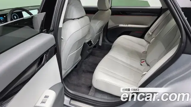 Hyundai Grandeur 2023 — Фото 11/20