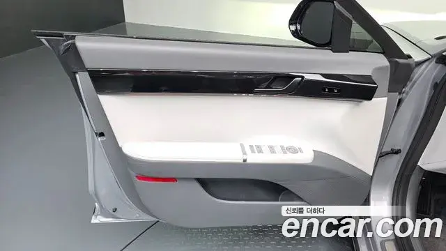 Hyundai Grandeur Hybrid 2023 — Şəkil 16/35