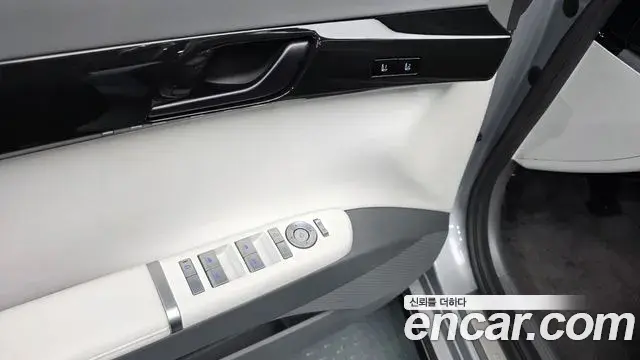 Hyundai Grandeur Hybrid 2023 — Şəkil 23/35