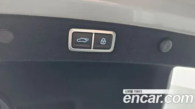 Hyundai Grandeur Hybrid 2023 — Şəkil 27/35