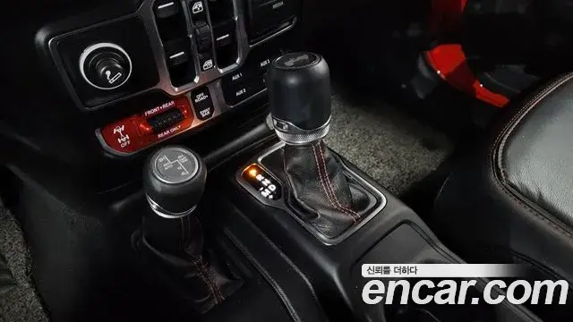 Jeep Wrangler 2021 — Фото 9/20