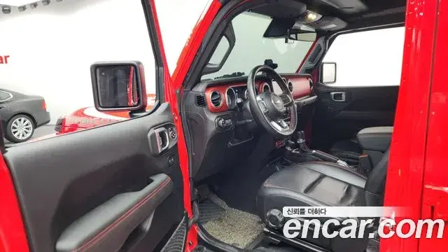 Jeep Wrangler 2021 — Фото 10/20