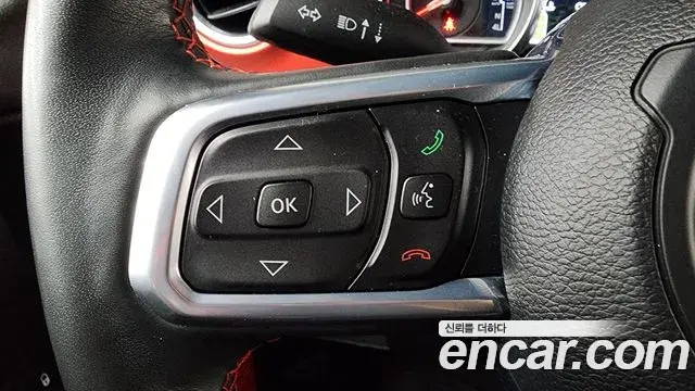 Jeep Wrangler 2021 — Фото 15/20