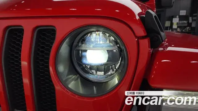 Jeep Wrangler 2021 — Photo 14/29