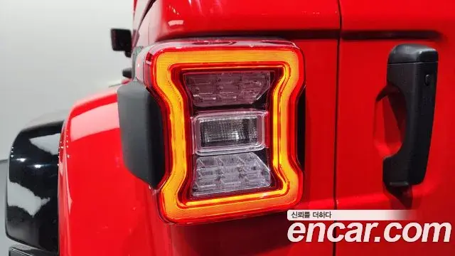 Jeep Wrangler 2021 — Photo 9/29