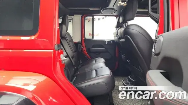Jeep Wrangler 2021 — Photo 21/29
