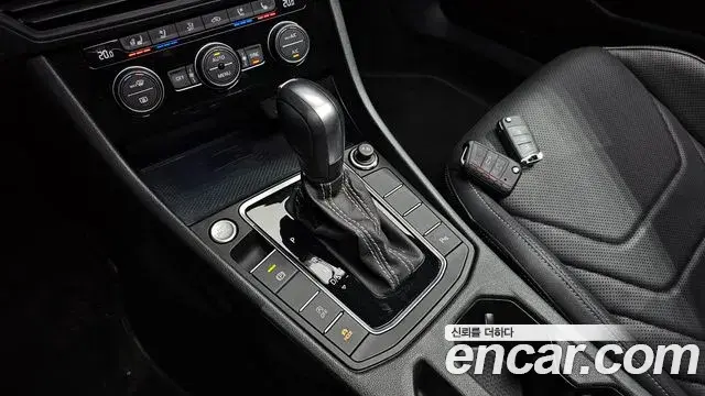 Volkswagen Jetta 2021 — Şəkil 26/33