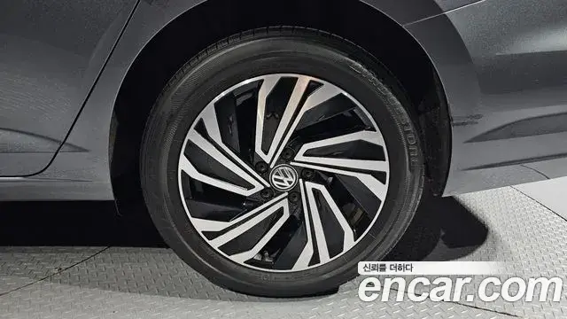 Volkswagen Jetta 2021 — Şəkil 11/33