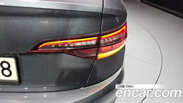 Volkswagen Jetta 2021 — Şəkil 22/33