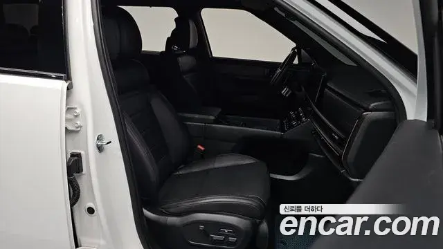 Hyundai Santa Fe 2025 — ფოტო 1/41