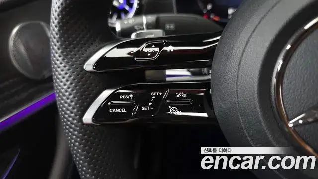 Mercedes-Benz E-Class 2021 — Фото 19/20