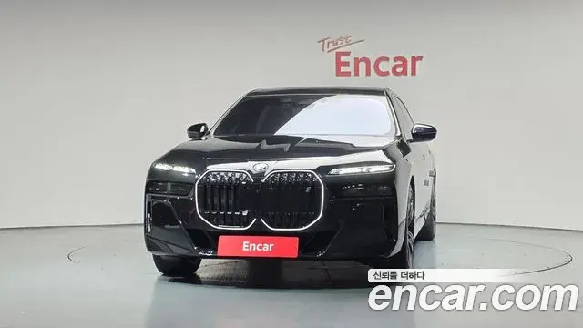 BMW i7 2024 — ფოტო 4/32