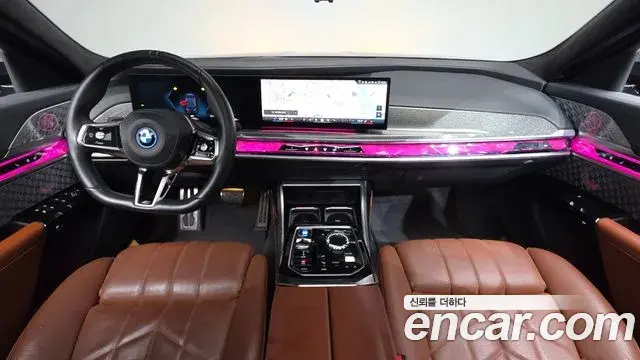 BMW i7 2024 — ფოტო 24/32