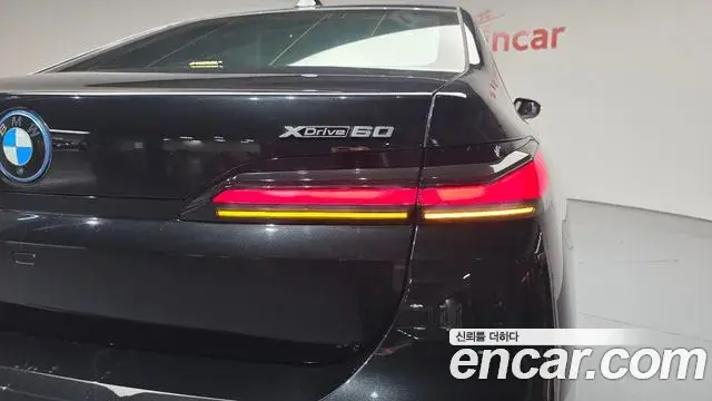 BMW i7 2024 — ფოტო 29/32