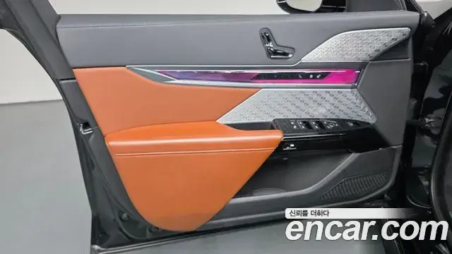 BMW i7 2024 — ფოტო 30/32