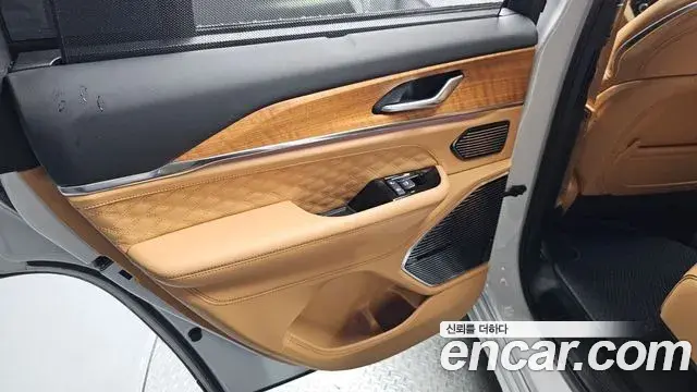 Jeep Grand Cherokee 2023 — Photo 29/36
