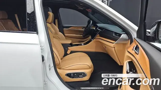 Jeep Grand Cherokee 2023 — Photo 20/36