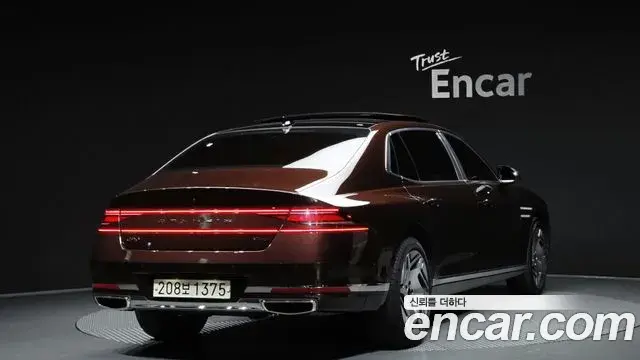 Genesis G90 2022 — Photo 35/36