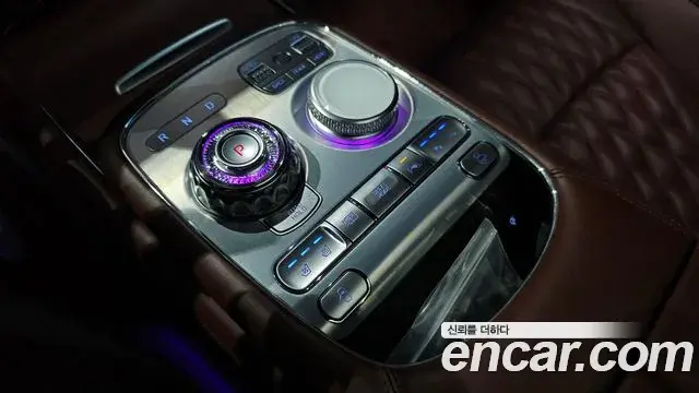Genesis G90 2022 — Photo 16/36
