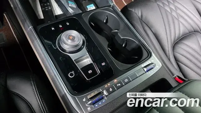 Kia Carnival 2025 — Şəkil 20/39