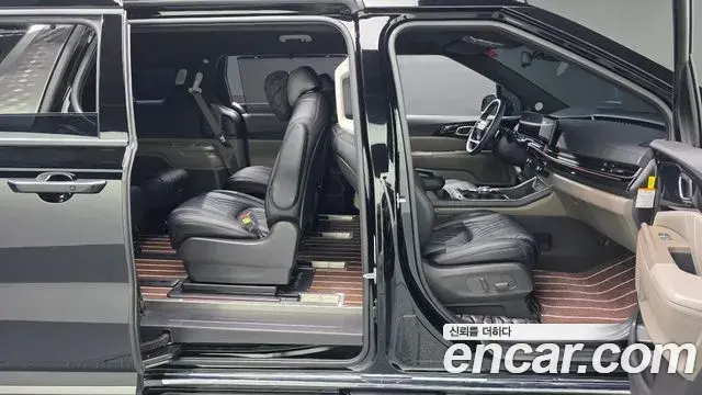 Kia Carnival 2025 — Şəkil 19/39
