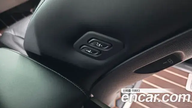 Kia Carnival 2025 — Şəkil 32/39