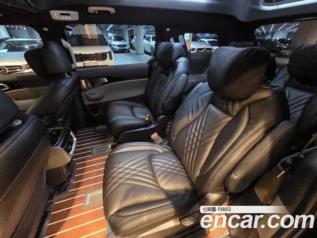Kia Carnival 2025 — Şəkil 16/39