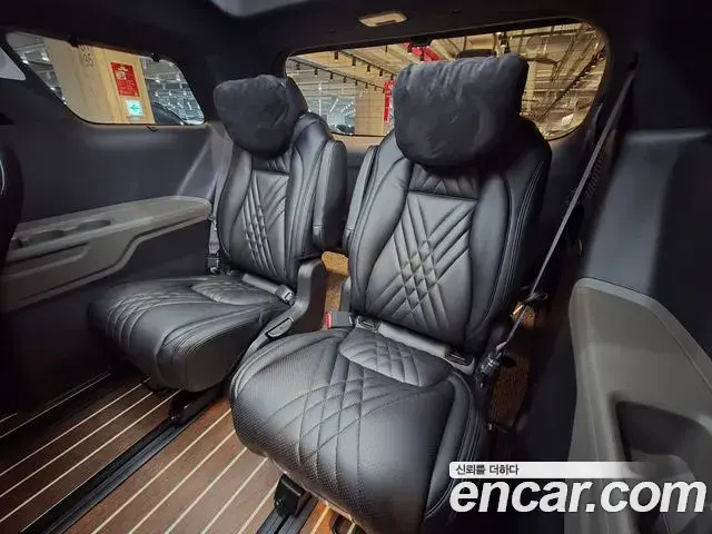 Kia Carnival 2025 — Şəkil 4/39