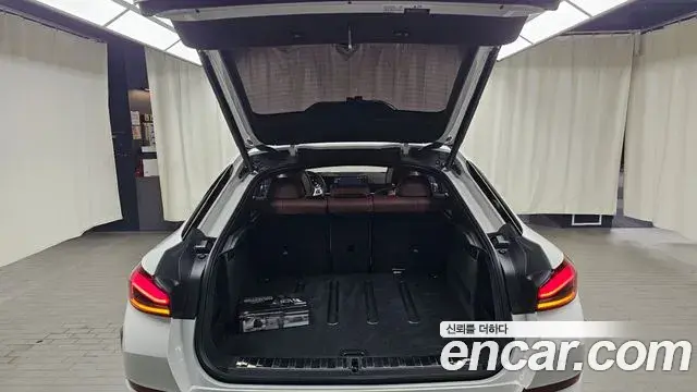 BMW X6 2025 — ფოტო 32/34