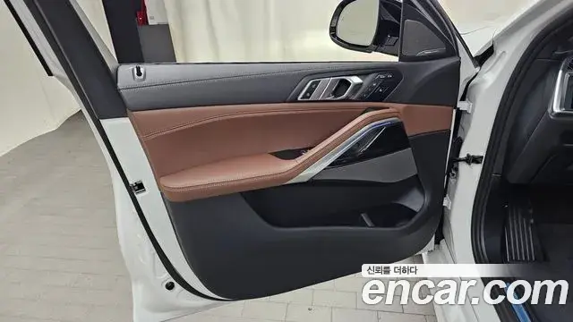 BMW X6 2025 — ფოტო 28/34