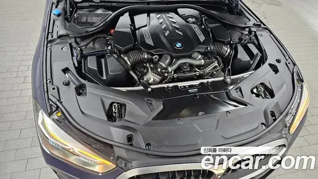 BMW 8 Series 2024 — Şəkil 10/32