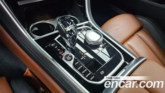BMW 8 Series 2024 — Şəkil 29/32