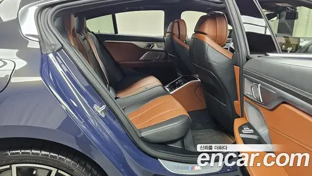 BMW 8 Series 2024 — Şəkil 11/32