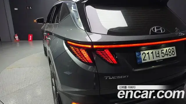 Hyundai Tucson Hybrid 2023 — Photo 10/33