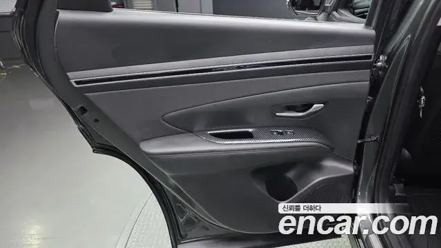 Hyundai Tucson Hybrid 2023 — Photo 23/33