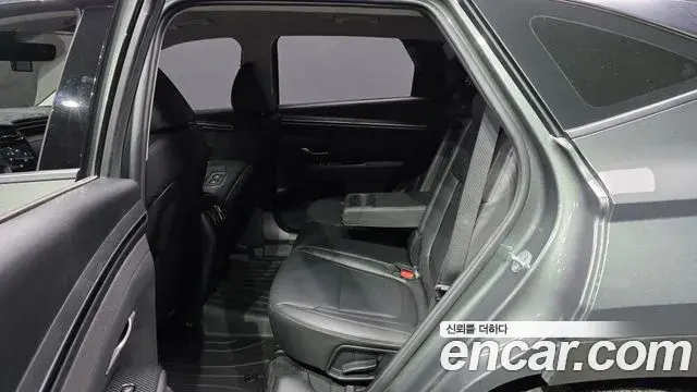 Hyundai Tucson Hybrid 2023 — Photo 30/33