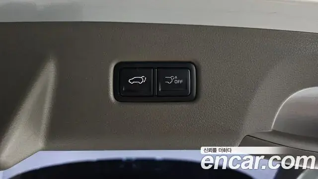 Kia Carnival 2024 — Фото 18/20
