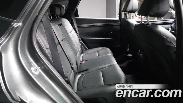 Hyundai Tucson Hybrid 2021 — Photo 9/31