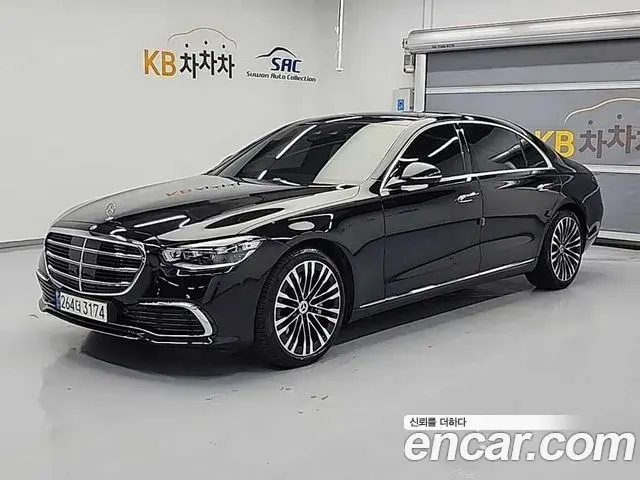 Mercedes-Benz S-Class 2023 — Photo 6/19