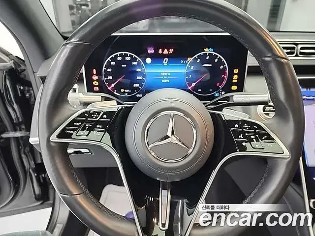 Mercedes-Benz S-Class 2023 — Photo 19/19