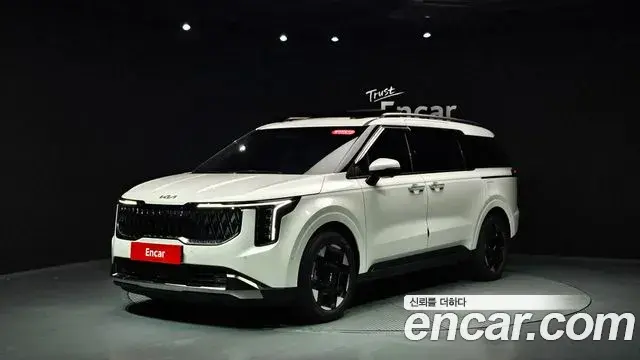 Kia Carnival 2024 — ფოტო 2/48
