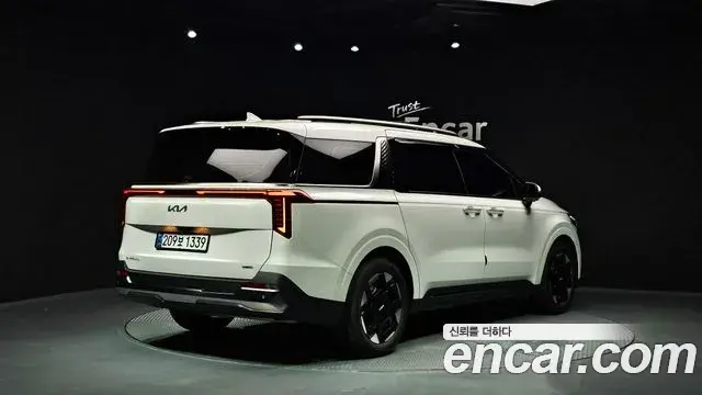 Kia Carnival 2024 — Фото 2/20