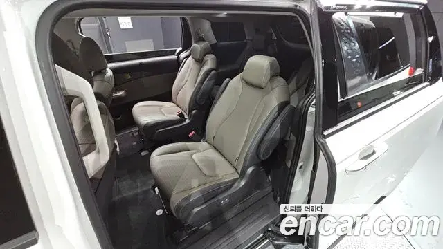 Kia Carnival 2024 — Фото 11/20
